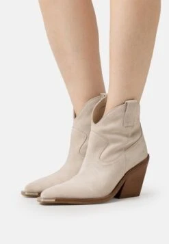 Kazar GANGES WITH STILETTO HEEL - Cowboy-/Bikerstiefelette - Beige -Kazar Schuhe Geschaft 14ddf6969e604895aa9c1c5cf96d7203