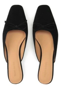 Kazar Studio LEONI - Pantolette Flach - Black -Kazar Schuhe Geschaft 91855bea410043deb7a96d262e6939b2